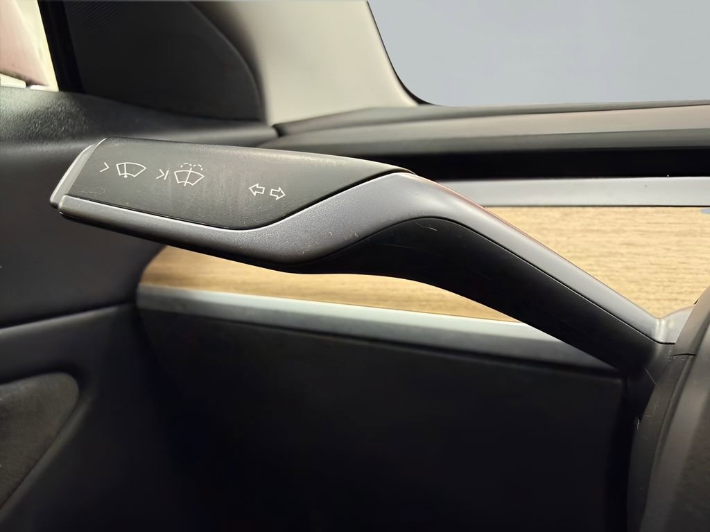 Used 2018 Tesla Model 3 Long Range RWD image 19