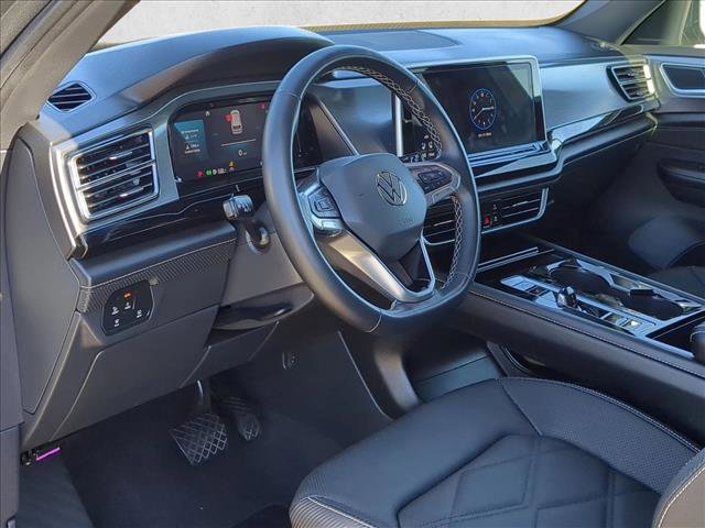 Used 2025 Volkswagen Atlas Cross Sport SE image 10