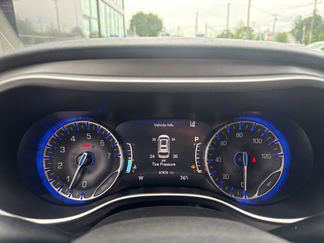 Used 2023 Chrysler Pacifica Touring-L FWD image 20