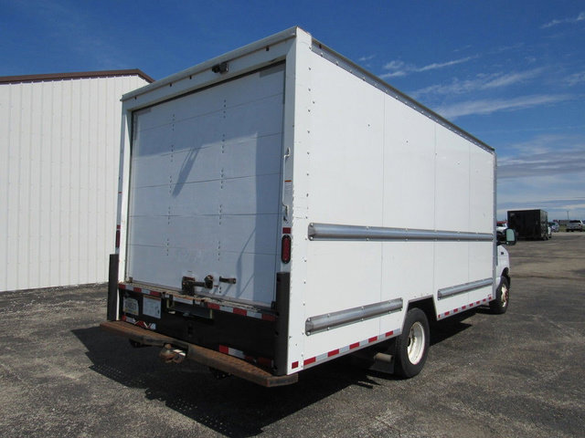 Used 2022 Ford E-350 and Econoline 350 Super Duty RWD image 3