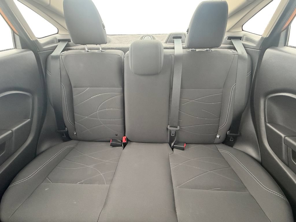 Used 2016 Ford Fiesta SE w/ Cold Weather Package FWD image 13