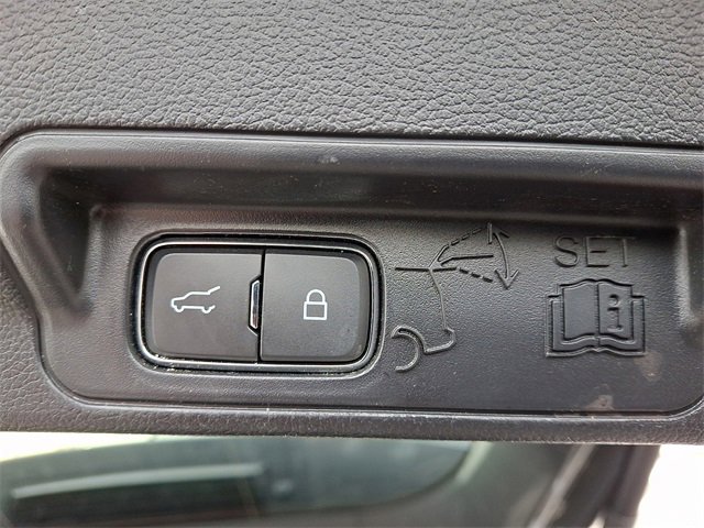 Used 2022 Ford Explorer XLT w/ Equipment Group 202A image 29