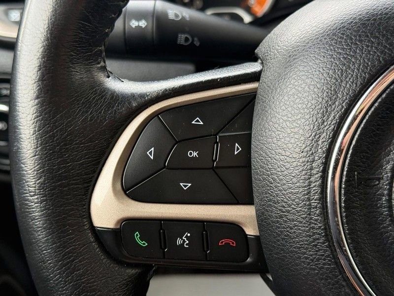 Used 2016 Jeep Renegade Latitude image 15