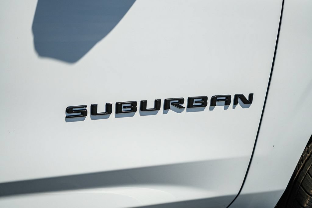 New 2026 Chevrolet Suburban LT w/ Comfort Package AWD/4WD image 8