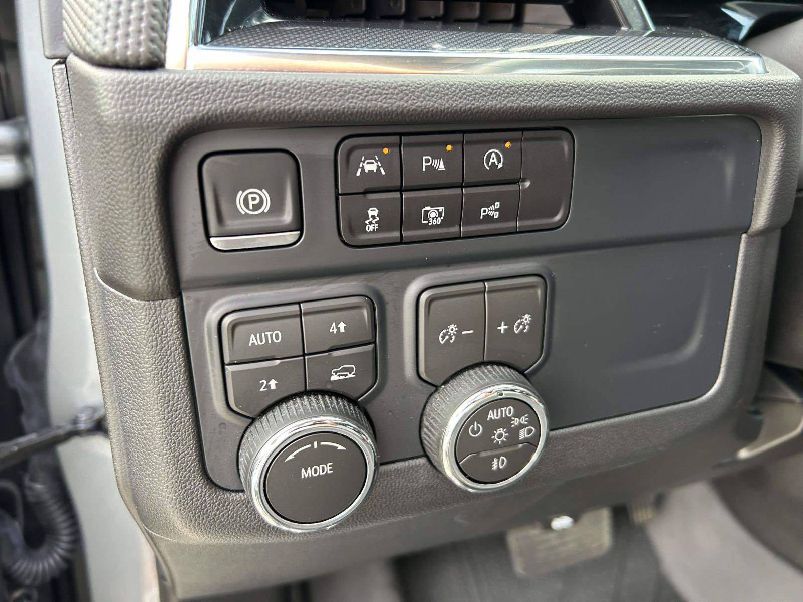 Used 2026 Chevrolet Tahoe RST w/ Comfort Package AWD/4WD image 20