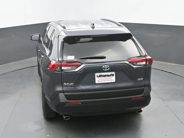 Used 2025 Toyota RAV4 XLE image 31