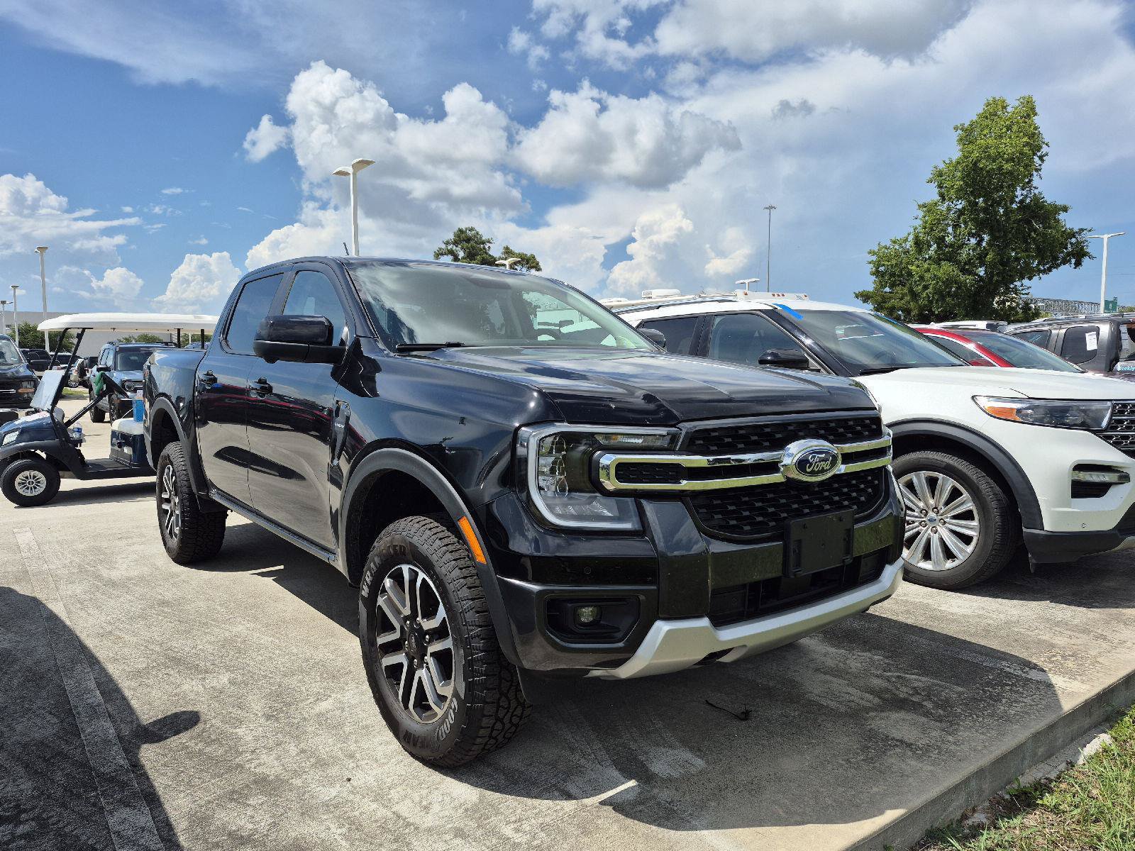 Used 2026 Ford Ranger Lariat w/ FX4 Off-Road Package AWD/4WD image 2