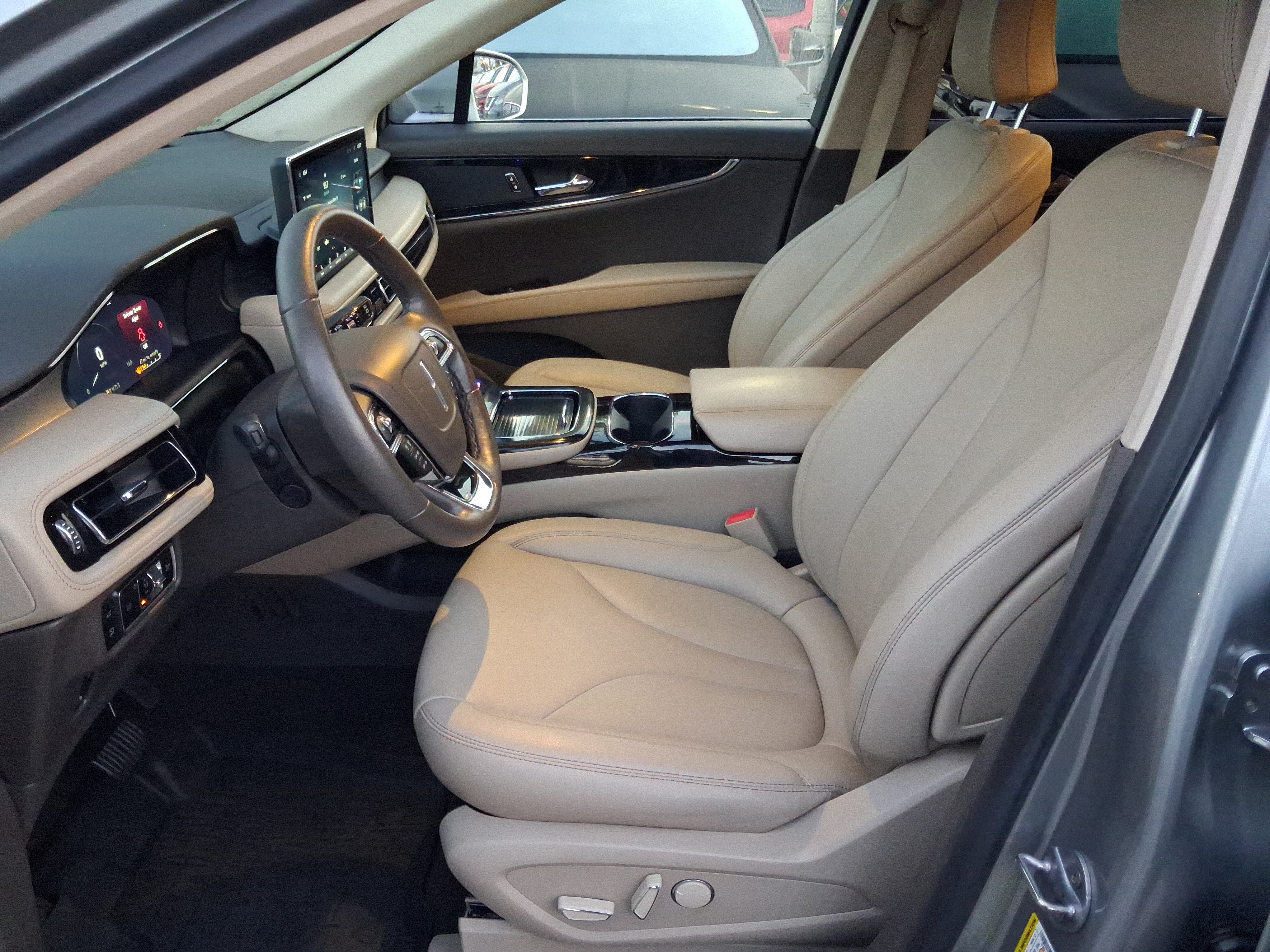 Certified 2023 Lincoln Nautilus FWD w/ Premium Package image 12