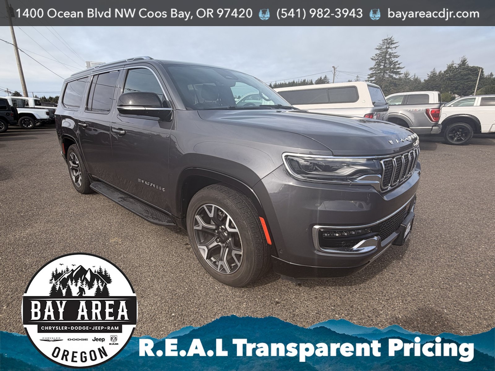 Used 2024 Jeep Wagoneer L Series III w/ Flexible Seating Group AWD/4WD image 3