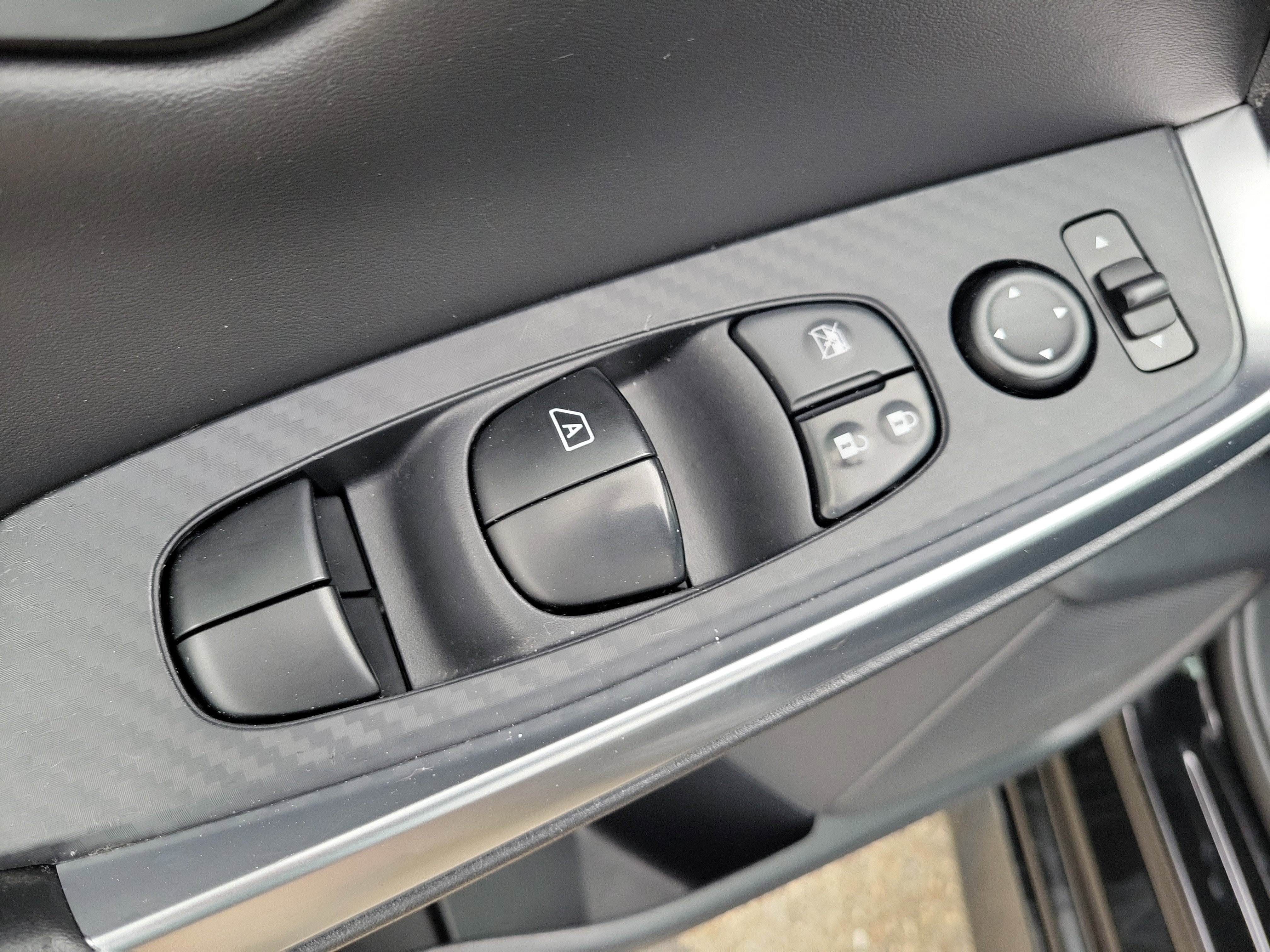 Used 2020 Nissan Sentra SR image 18