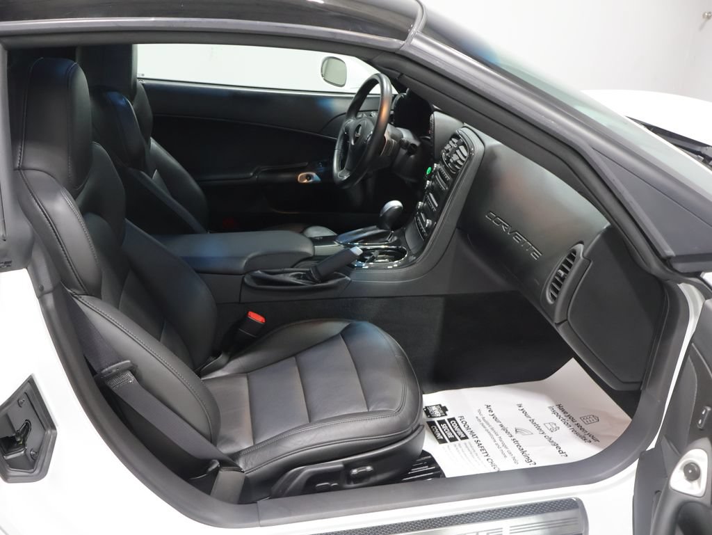 Used 2012 Chevrolet Corvette Coupe RWD image 17