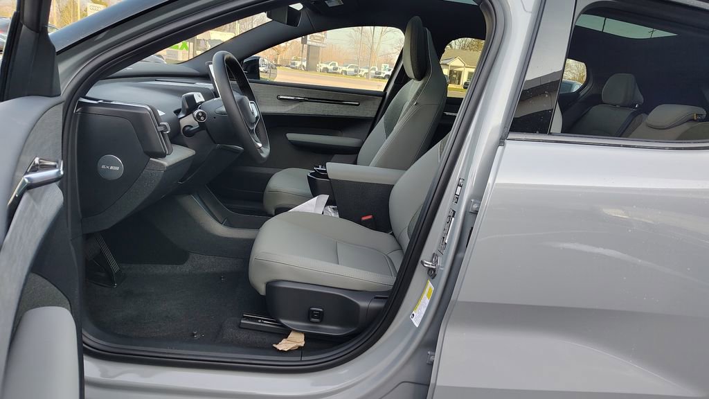 New 2026 Volvo EX30 Plus w/ Climate Package image 22