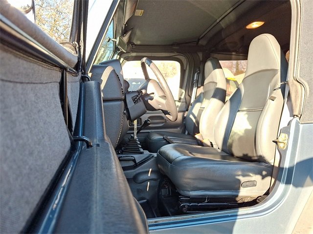 Used 1999 Jeep Wrangler SE image 13