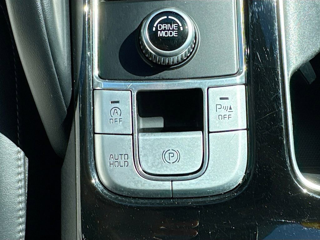 Used 2022 Kia Telluride LX image 17