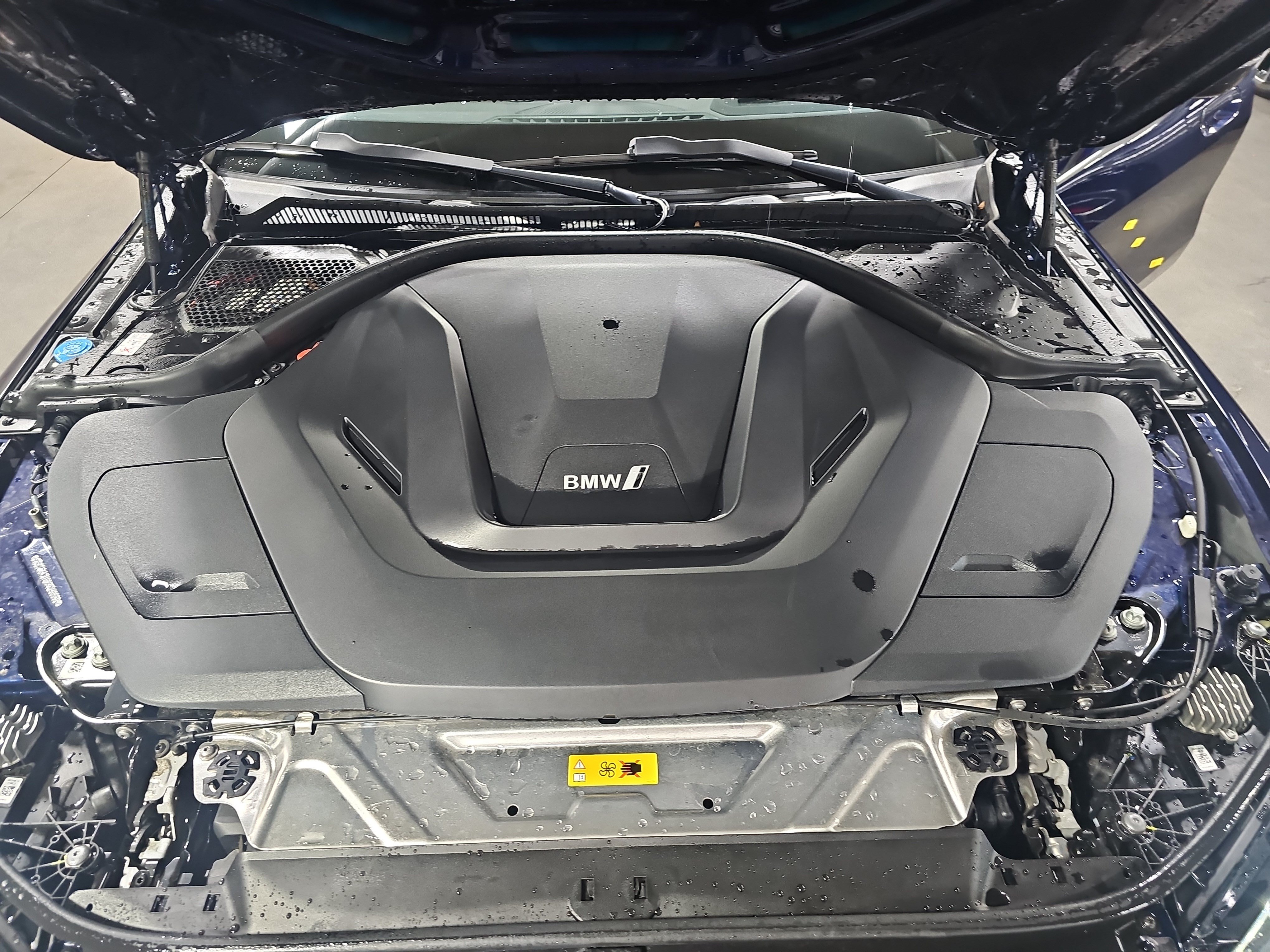 Used 2023 BMW i4 eDrive35 w/ Premium Package RWD image 33