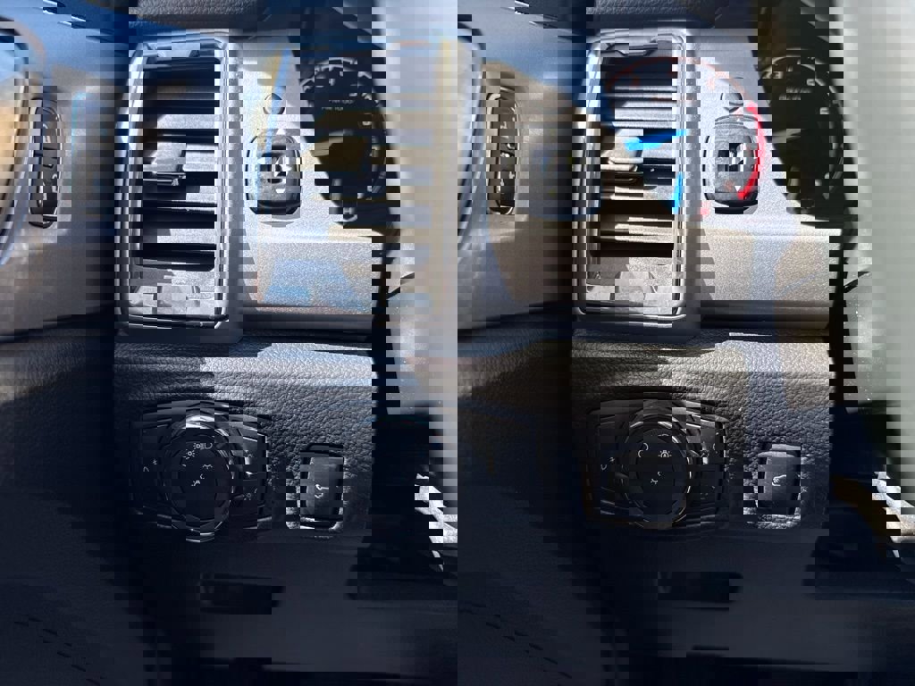 Used 2023 Ford Ranger XLT w/ Equipment Group 302A High AWD/4WD image 14