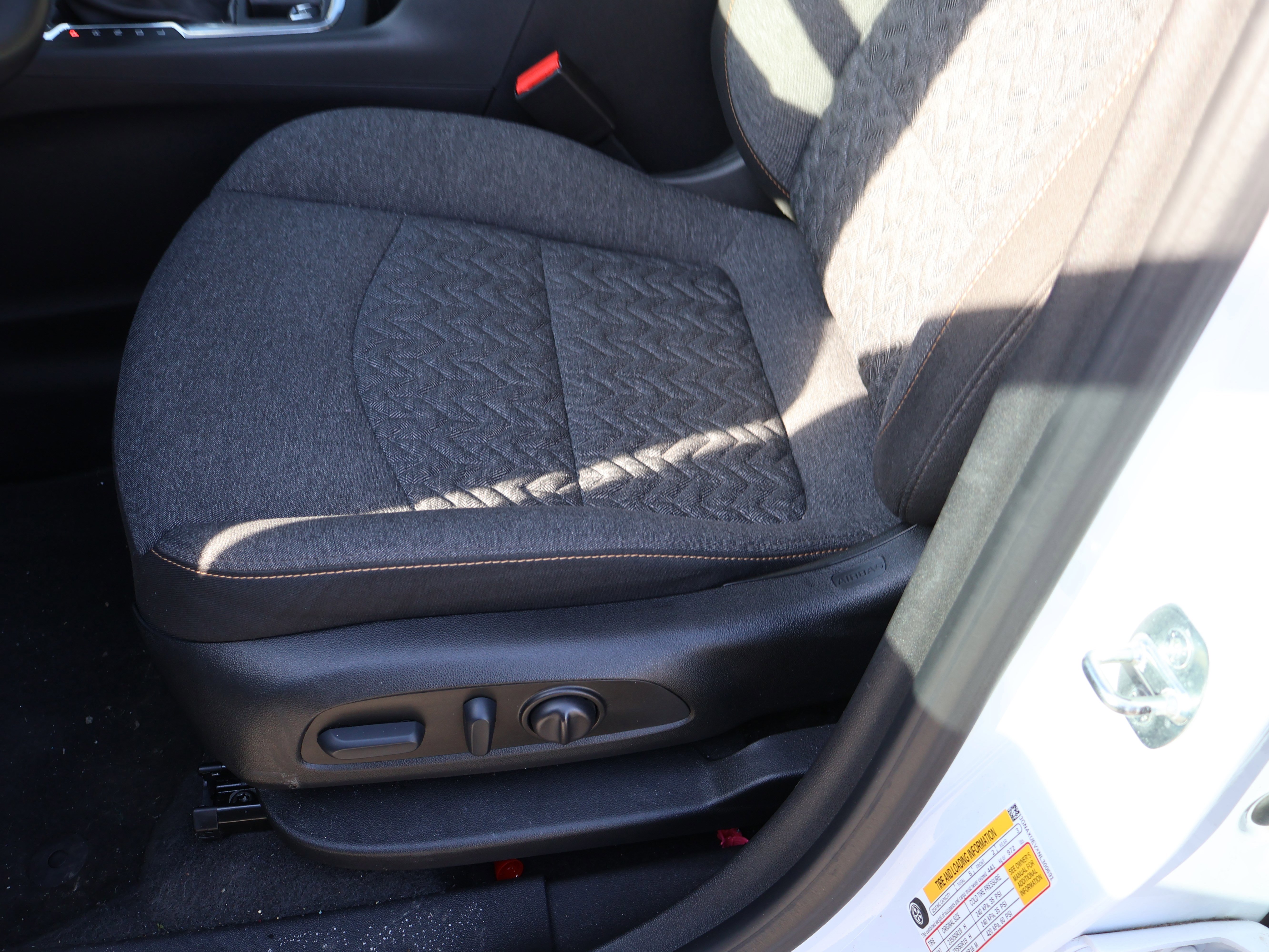 Used 2022 Chevrolet Equinox LT image 34