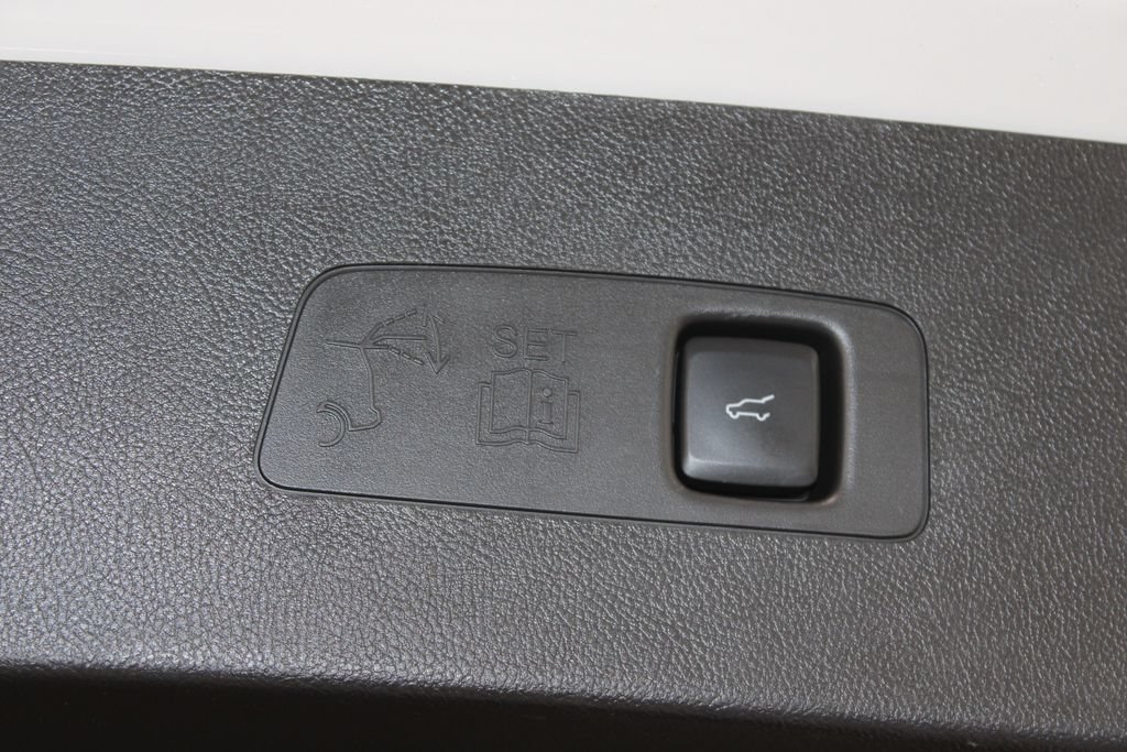 Used 2022 Lincoln Corsair FWD image 17