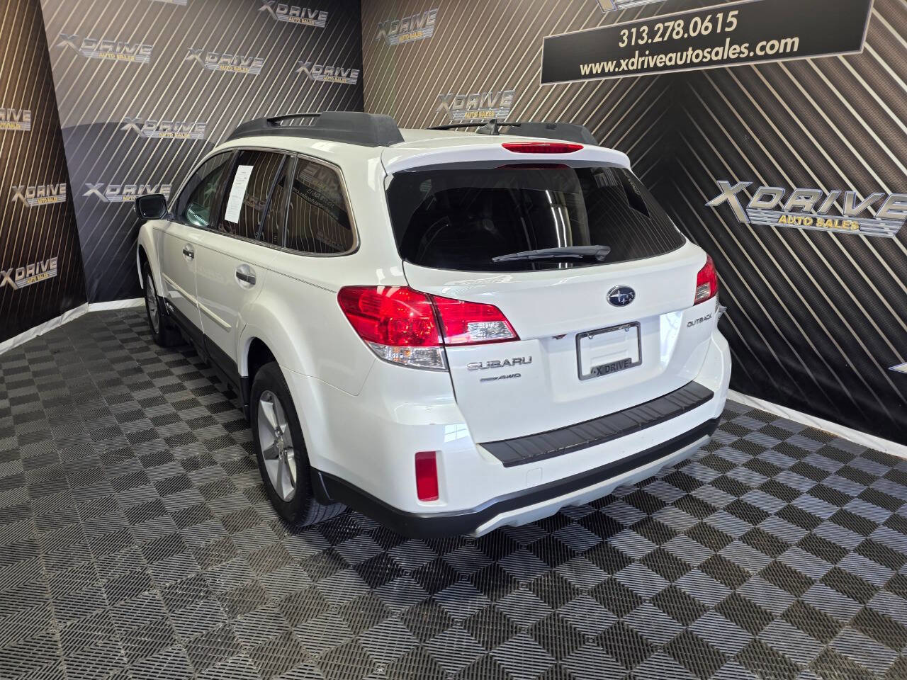 Used 2014 Subaru Outback 2.5i Limited image 11