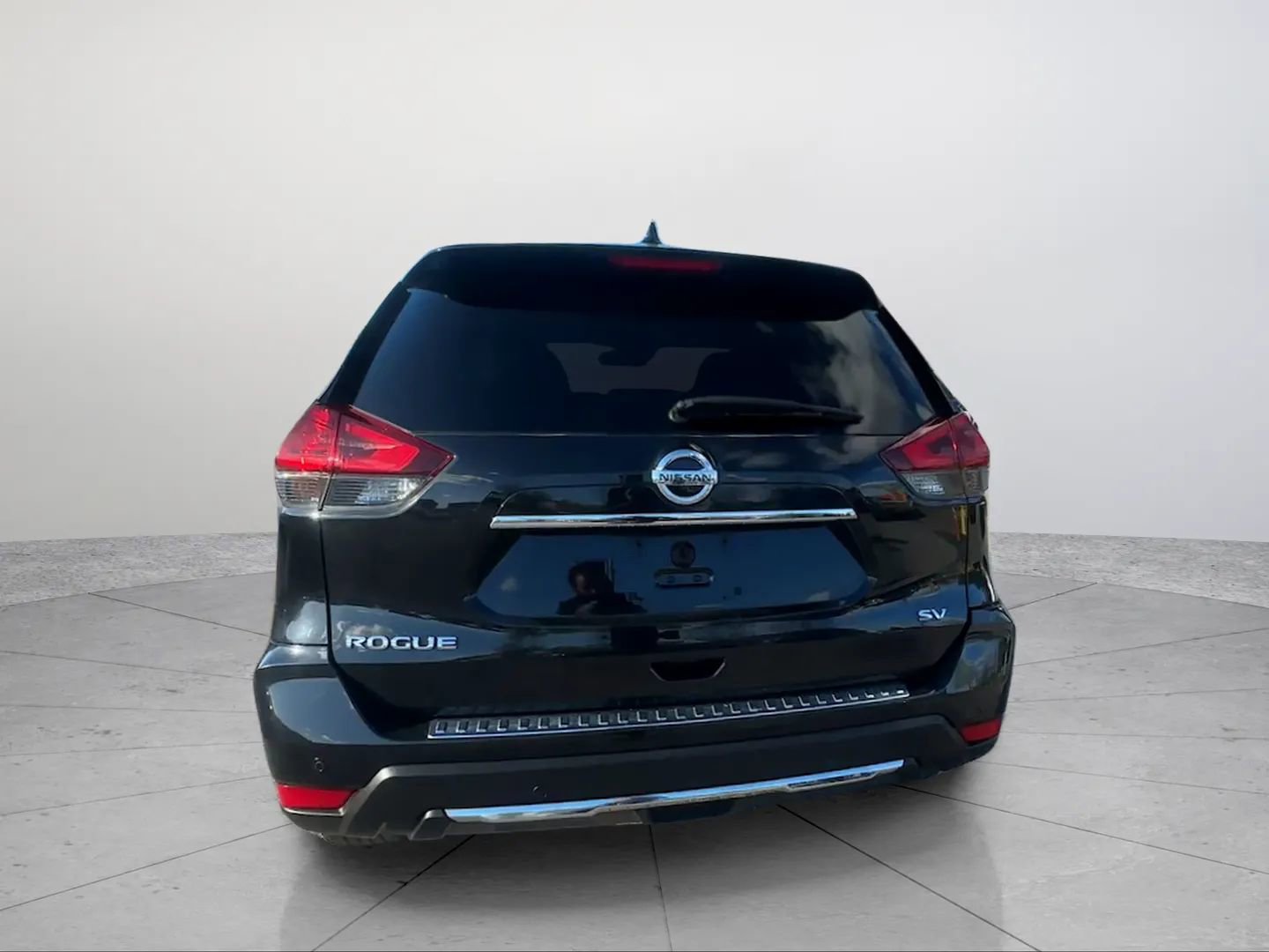 Used 2019 Nissan Rogue SV AWD/4WD image 4