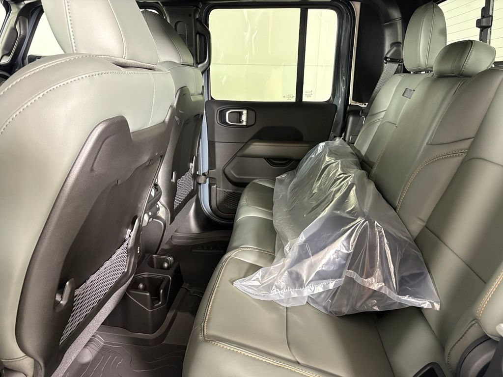New 2026 Jeep Gladiator Mojave AWD/4WD image 39