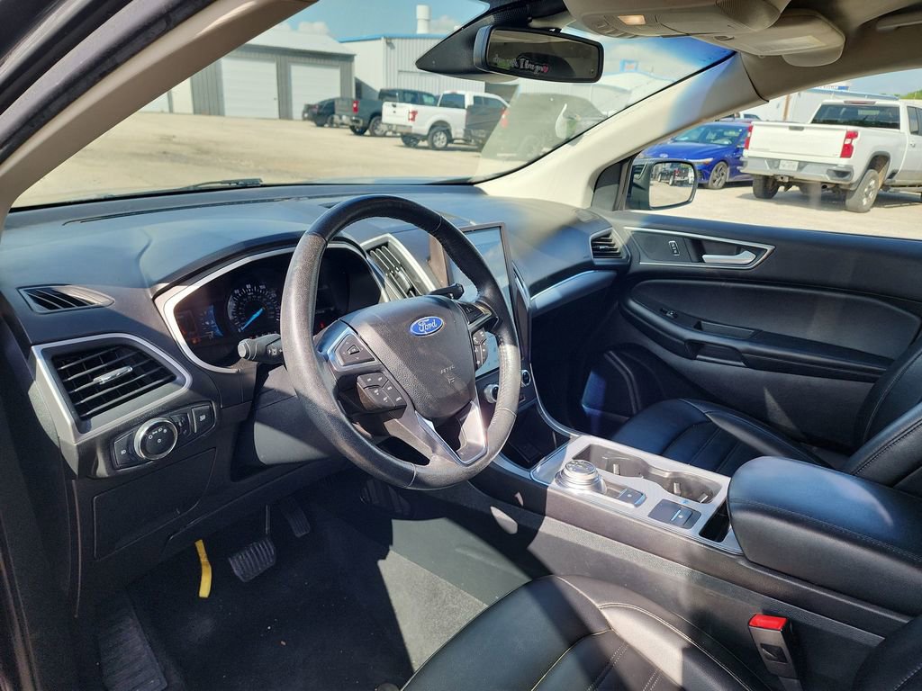 Used 2021 Ford Edge SEL AWD/4WD image 10