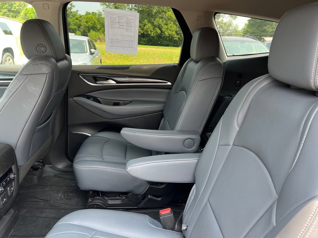 Used 2020 Buick Enclave Essence w/ Sound and Sites Package FWD image 7