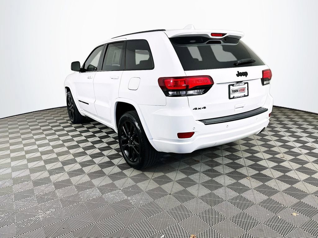 Certified 2022 Jeep Grand Cherokee Laredo X image 8