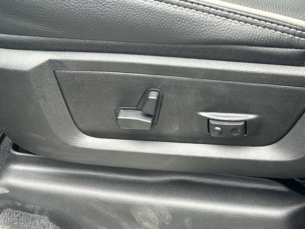 New 2026 RAM 3500 Limited AWD/4WD image 19