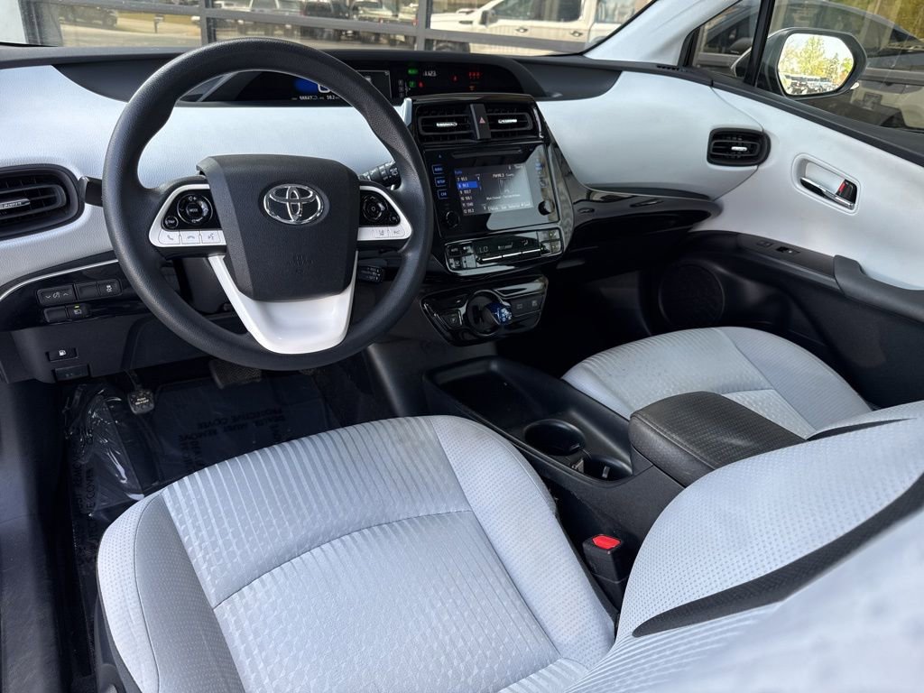 Used 2017 Toyota Prius Two image 19