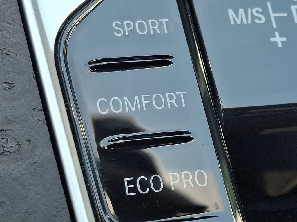 Used 2022 BMW X5 xDrive40i AWD/4WD image 26