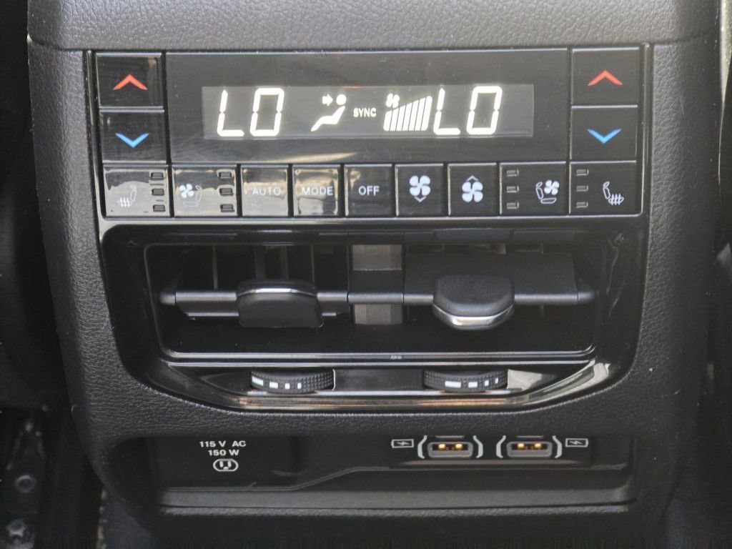 Used 2023 Jeep Grand Cherokee L Summit image 26