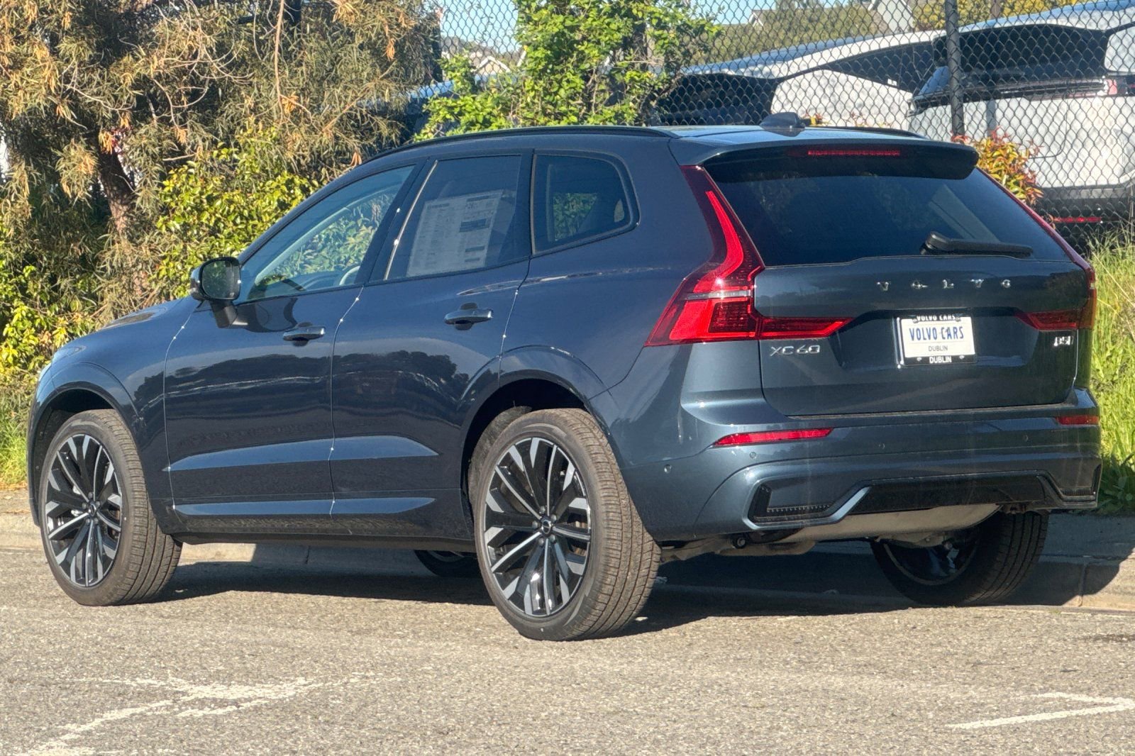 New 2026 Volvo XC60 B5 Ultra w/ Climate Package image 6