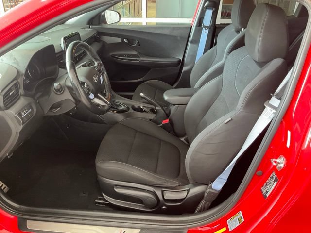Used 2020 Hyundai Veloster N w/ Performance Package FWD image 4