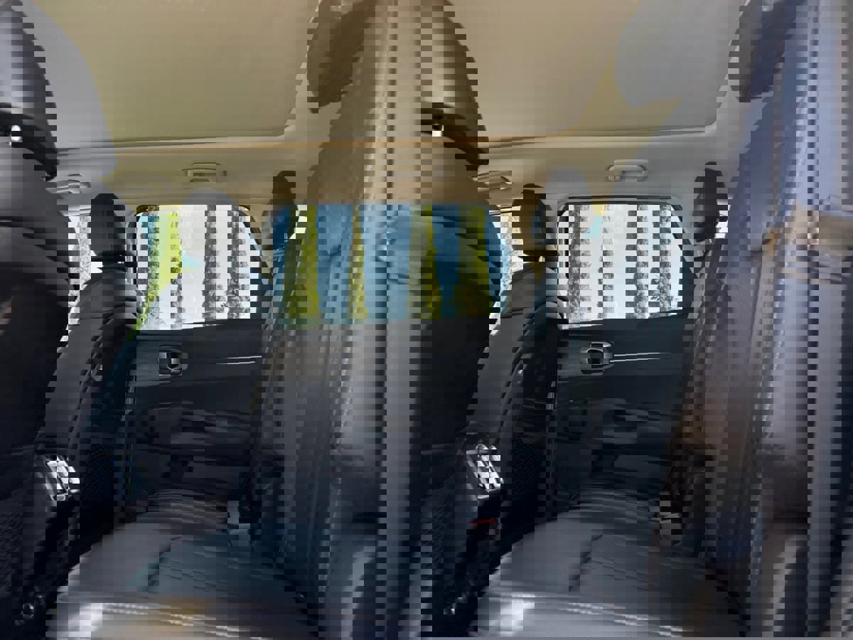 Used 2023 Kia Sorento X-Line EX image 16