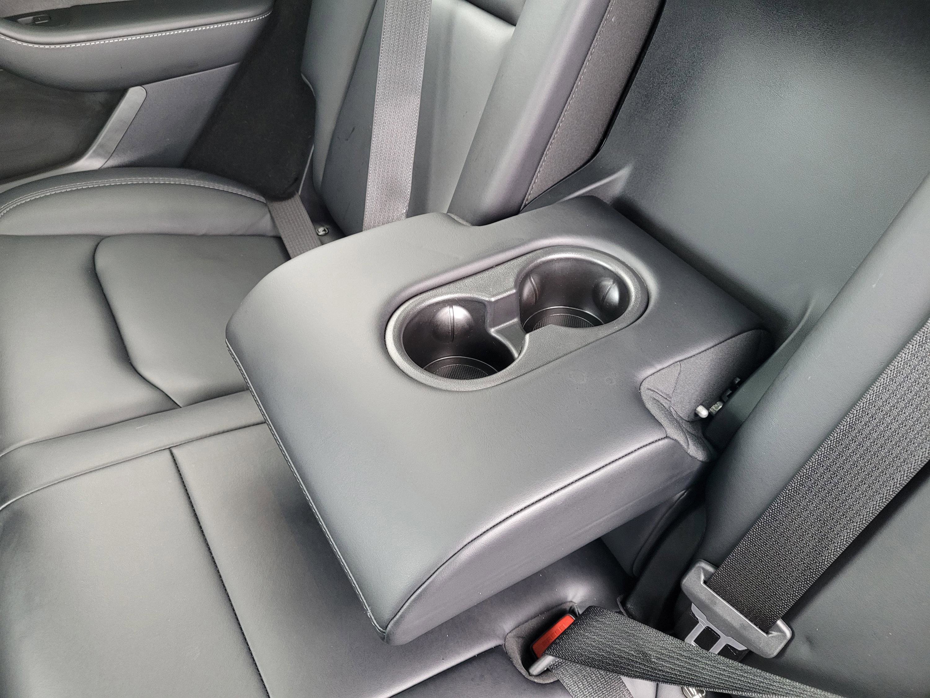 Used 2022 Tesla Model Y Performance image 16