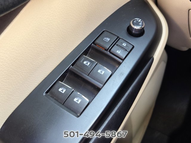 Used 2017 Toyota Highlander Limited FWD image 27