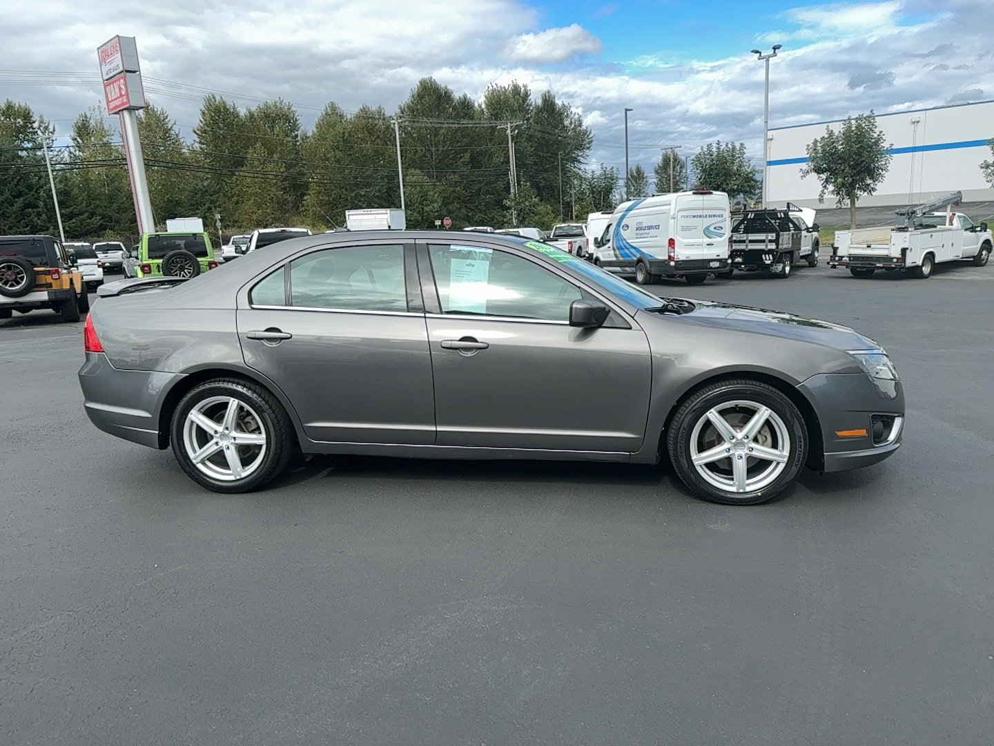 Used 2012 Ford Fusion SEL FWD image 2