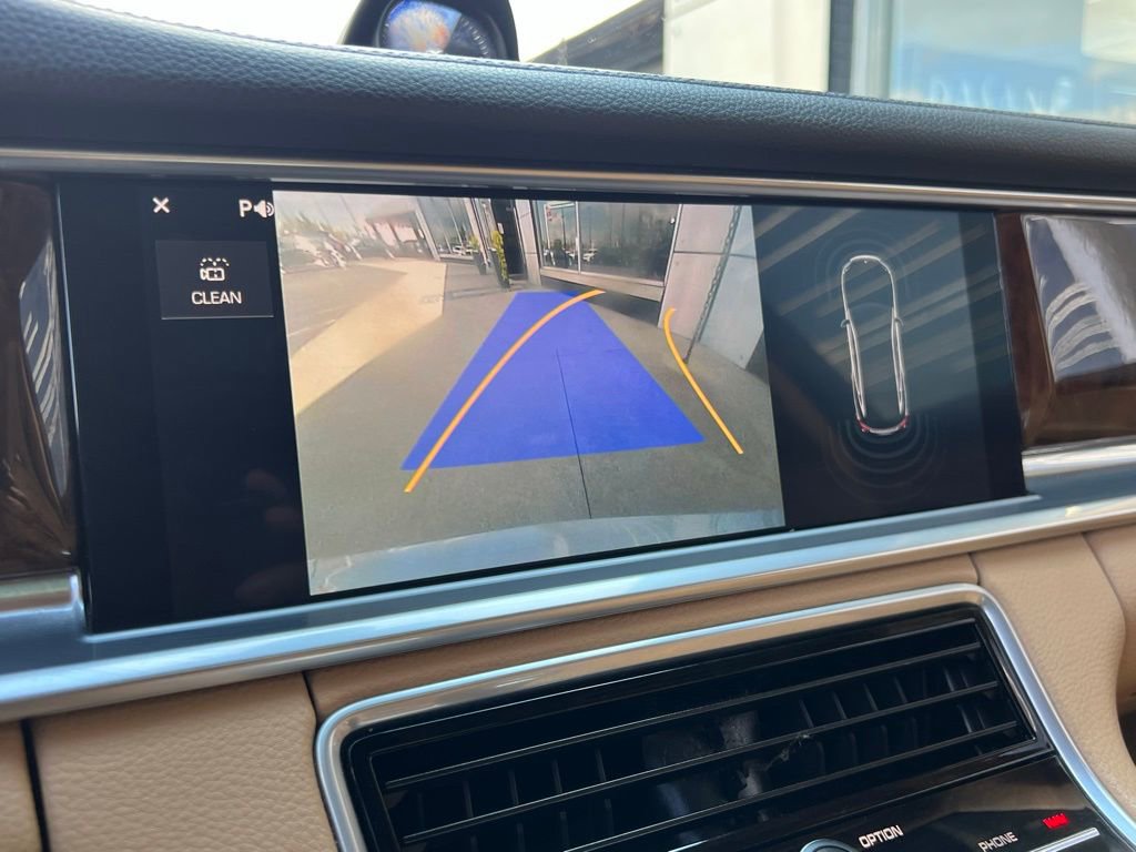 Used 2018 Porsche Panamera 4 image 50