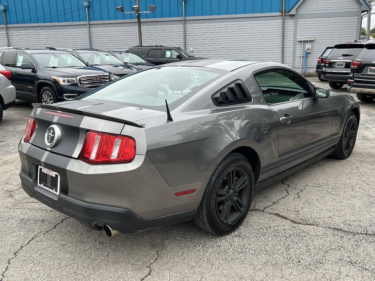 Used 2010 Ford Mustang Coupe RWD image 10
