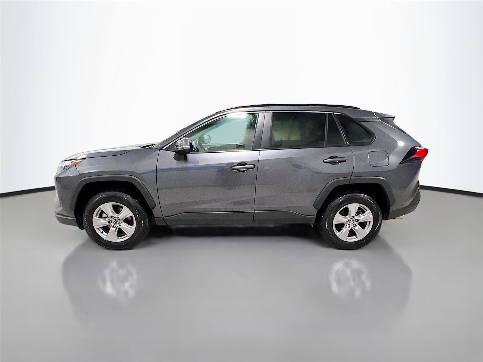Used 2025 Toyota RAV4 XLE image 3