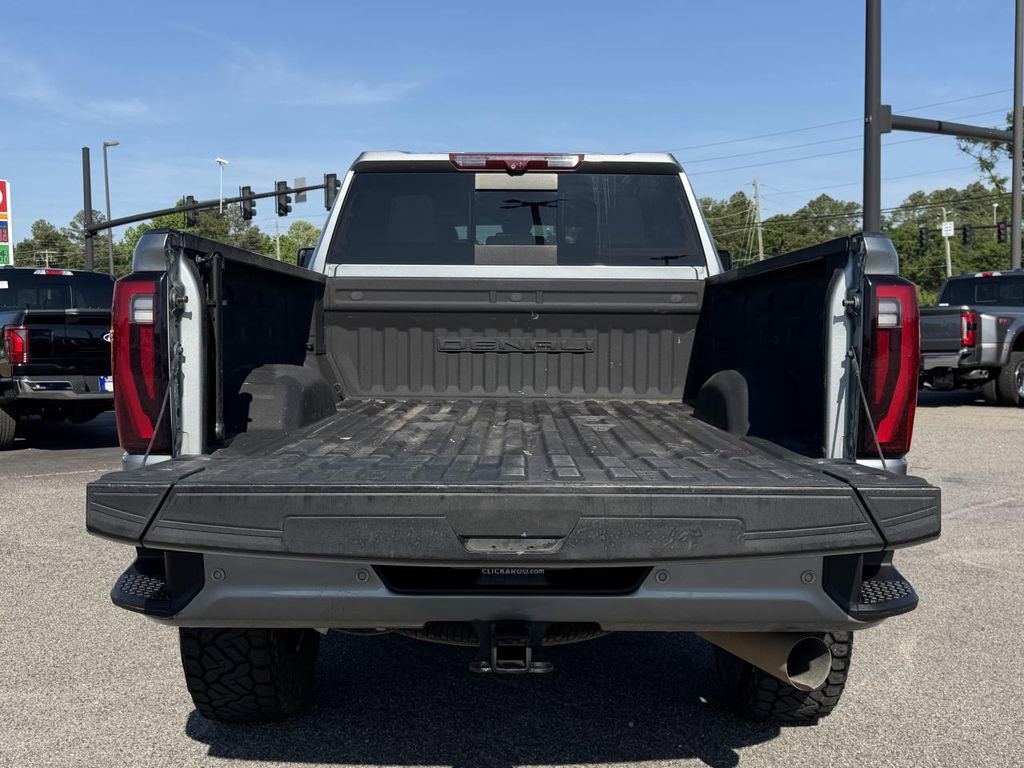 Used 2024 GMC Sierra 2500 Denali w/ Denali Reserve Package image 9