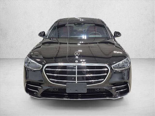 Used 2022 Mercedes-Benz S 580 4MATIC Sedan image 2