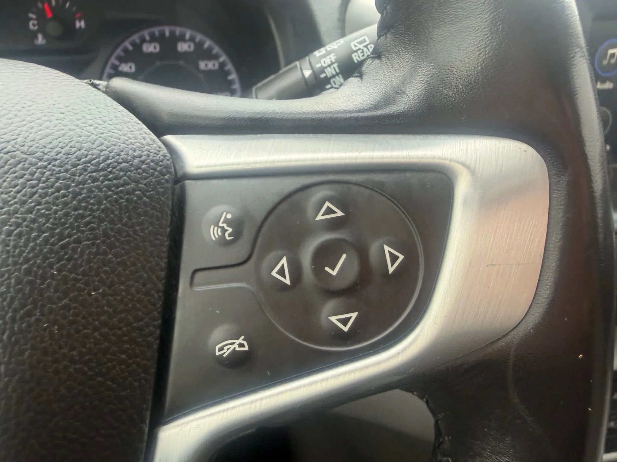 Used 2018 GMC Terrain SLE FWD image 21