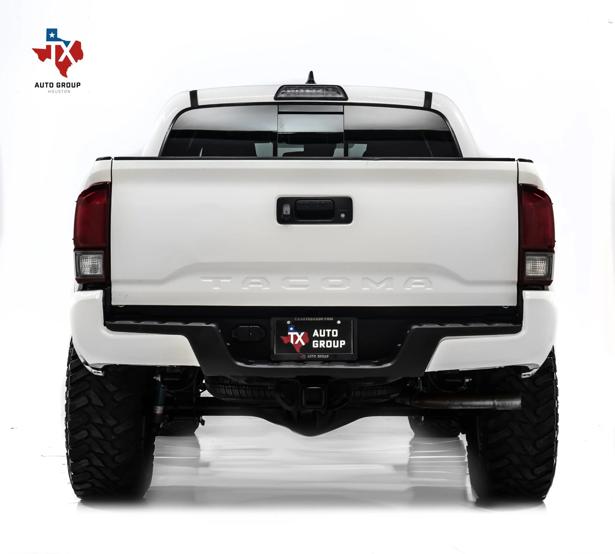 Used 2019 Toyota Tacoma TRD Sport image 9