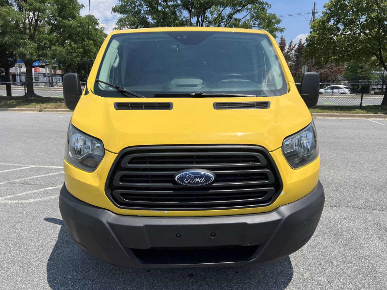 Used 2019 Ford Transit 250 130 Low Roof image 3