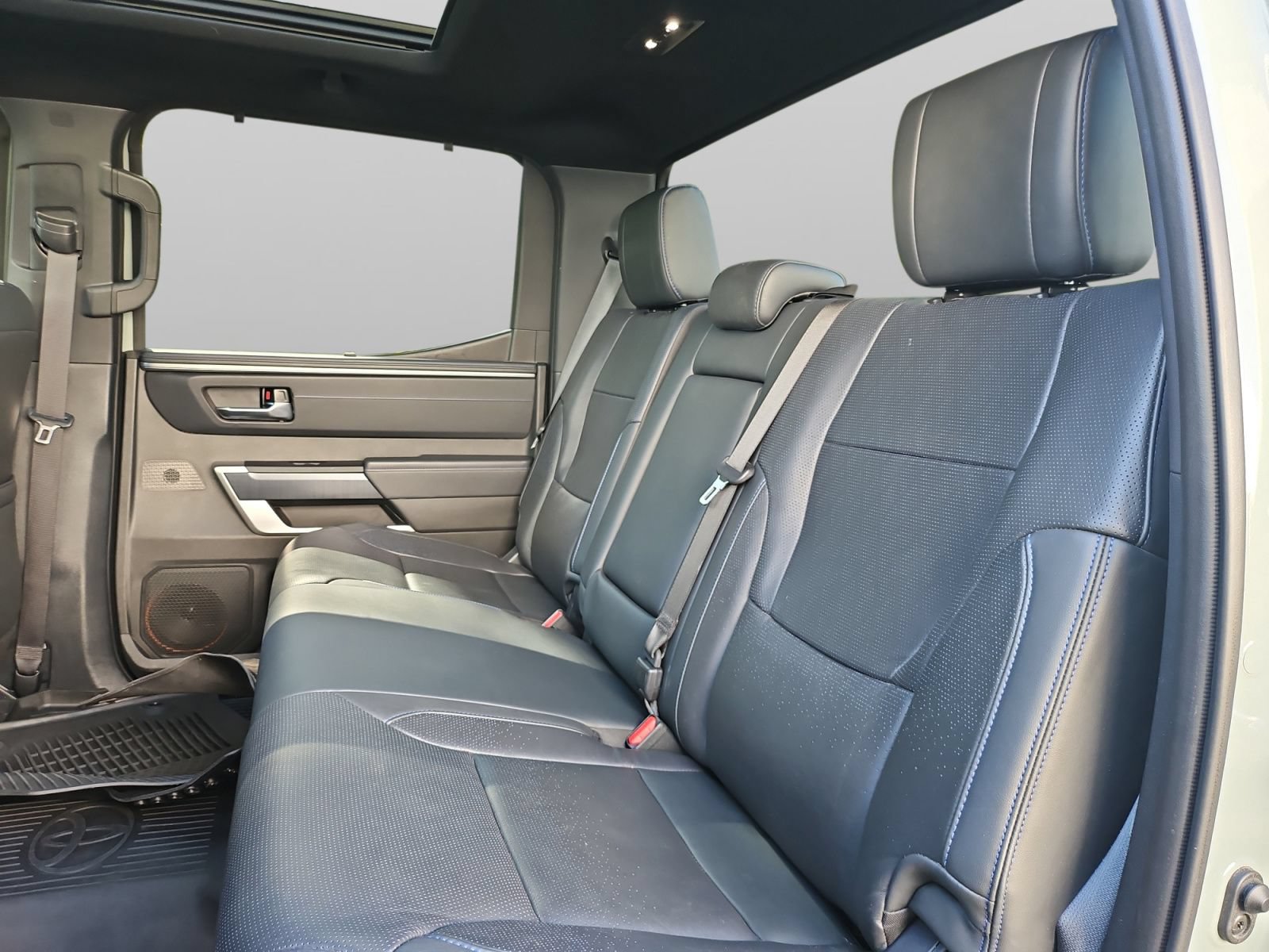 Used 2025 Toyota Tundra Platinum AWD/4WD image 42