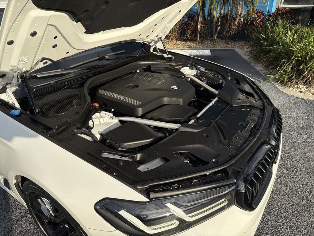 Used 2023 BMW 530i 530i w/ M Sport Package image 59