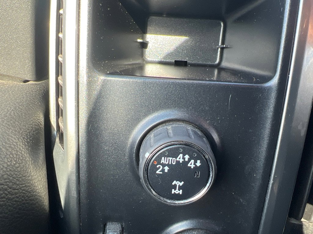 Used 2018 Chevrolet Silverado 1500 LT w/ All Star Edition image 21