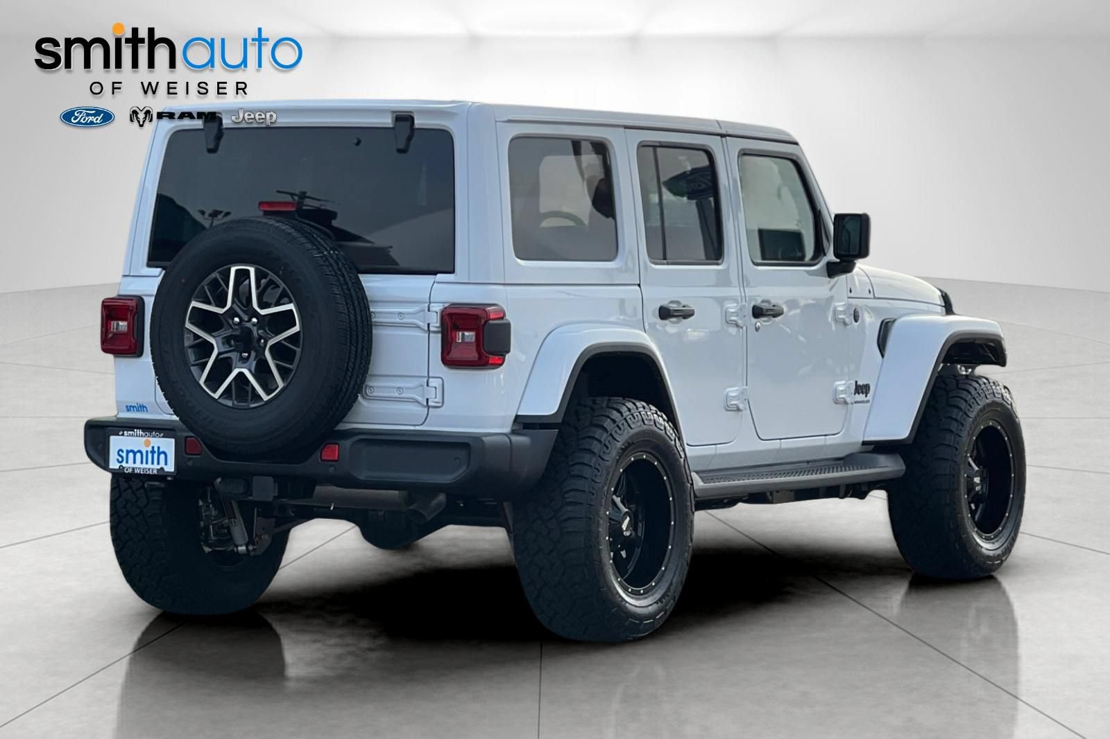 New 2026 Jeep Wrangler Unlimited Sahara AWD/4WD image 5